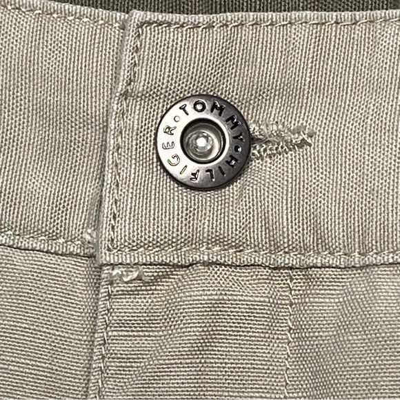 NEW Tommy Hilfiger Womens 14 Khaki Tan Cotton Canvas Shorts Large Front Pockets - Picture 3 of 12